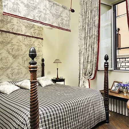 Casa Heberart Capo Le Guest house